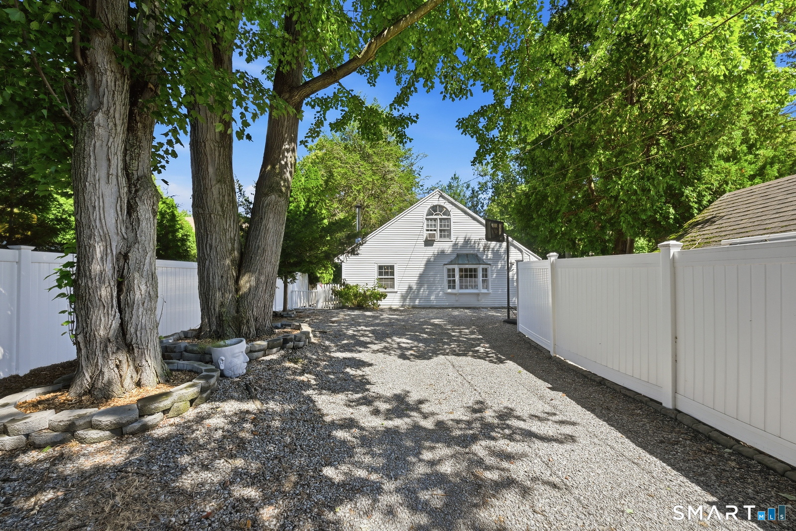 2196 North Benson Road Fairfield CT 06824