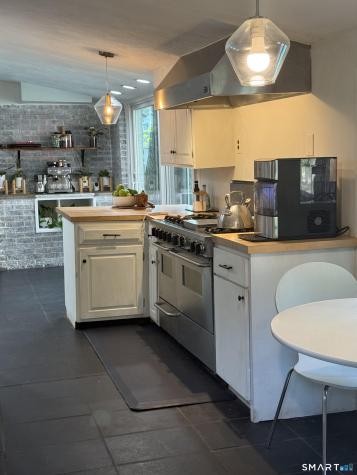 2196 North Benson Road Fairfield CT 06824