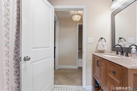 20 Chamberlin Drive West Hartford CT 06107