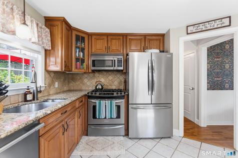 20 Chamberlin Drive West Hartford CT 06107