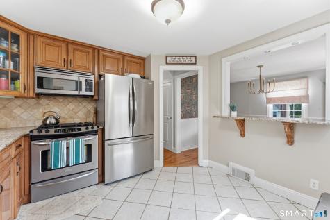 20 Chamberlin Drive West Hartford CT 06107