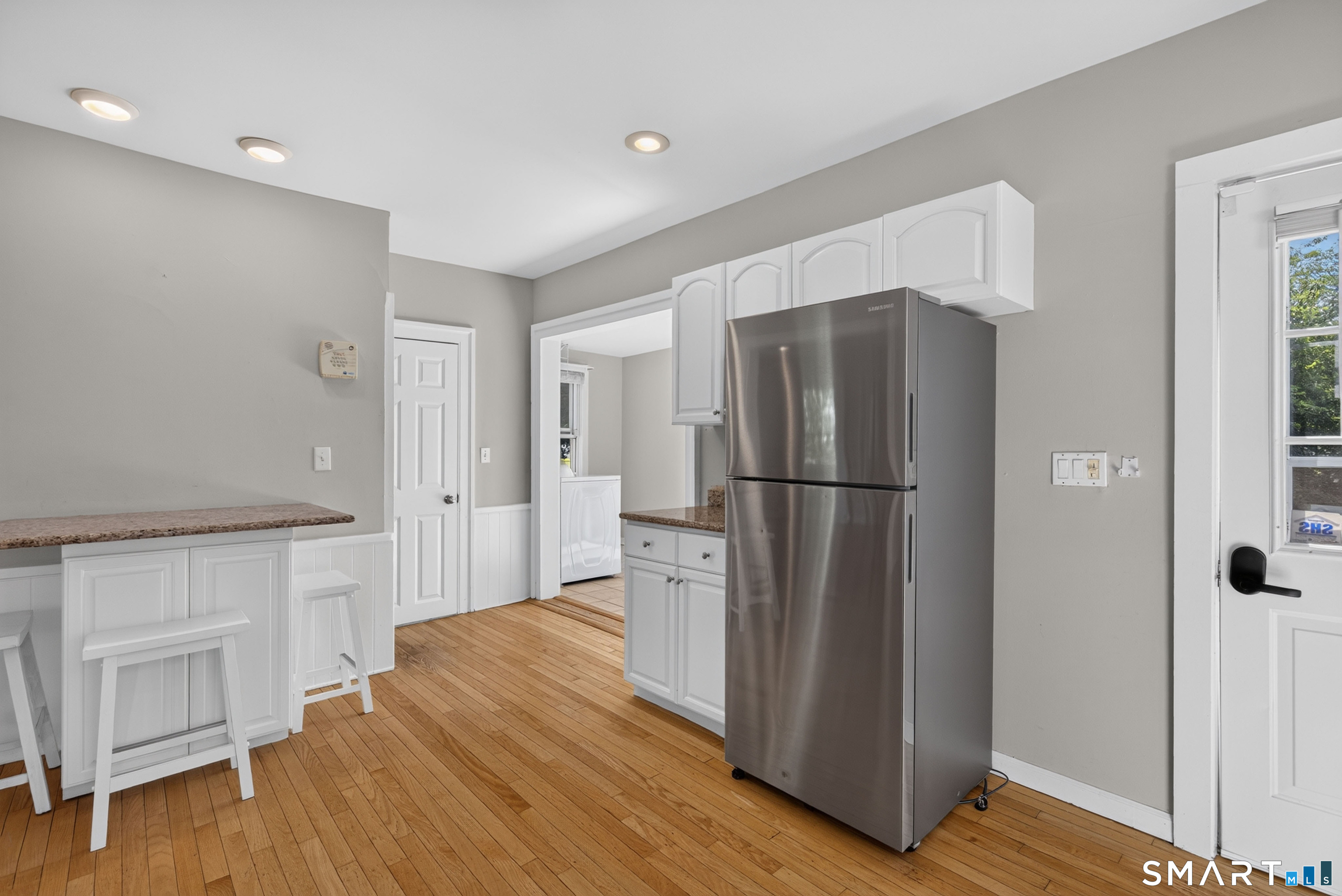 511 Thompson Avenue East Haven CT 06512