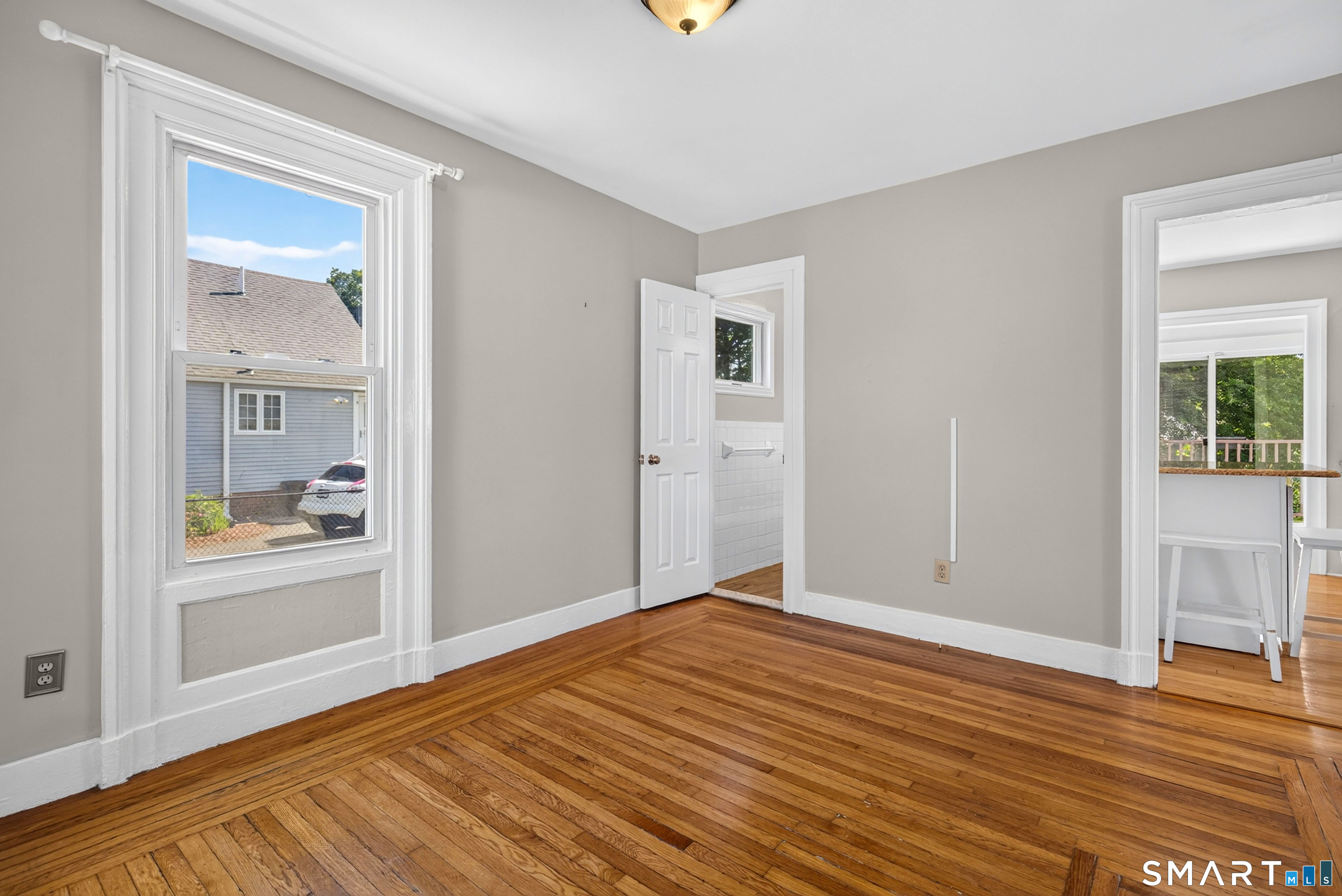 511 Thompson Avenue East Haven CT 06512