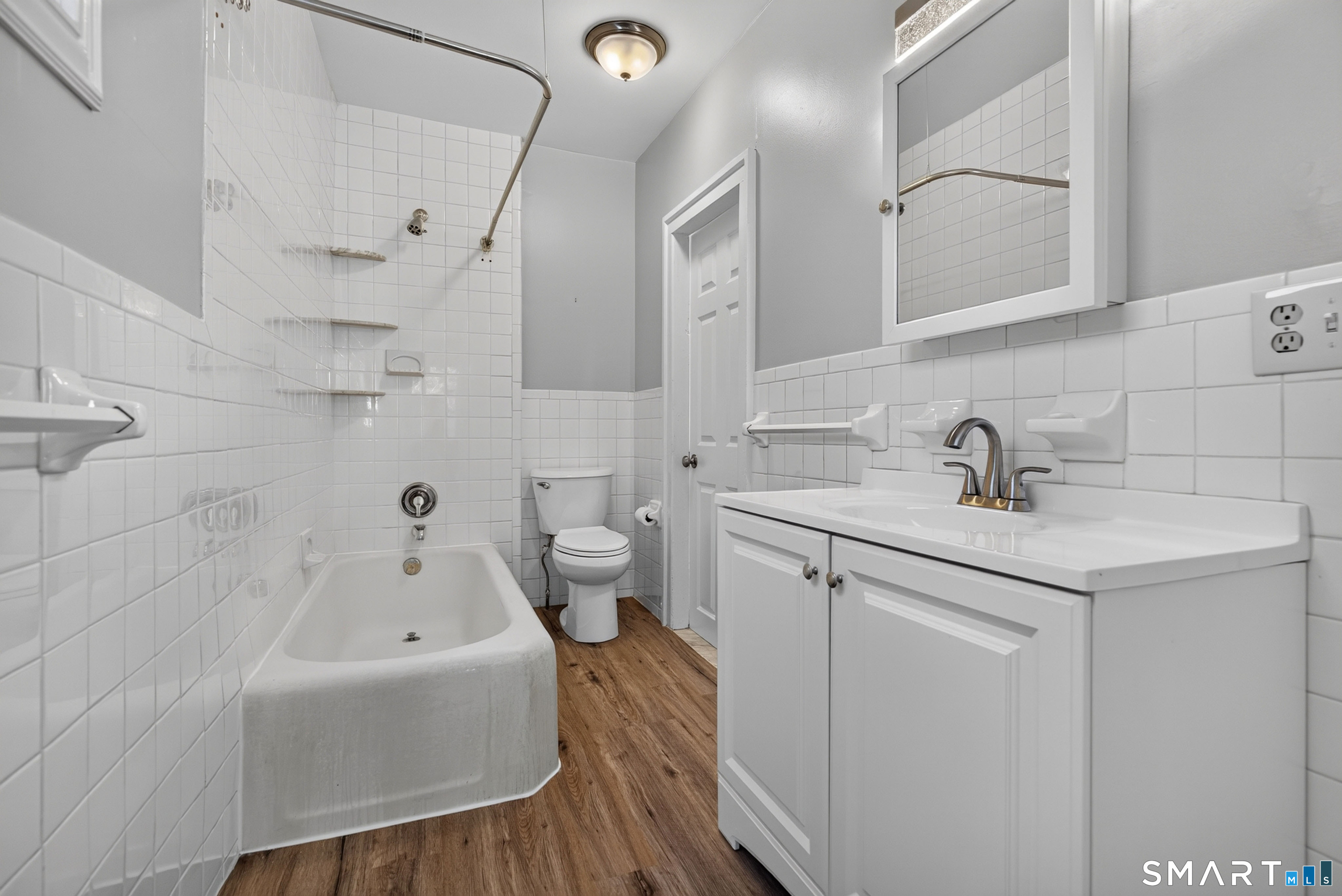 511 Thompson Avenue East Haven CT 06512