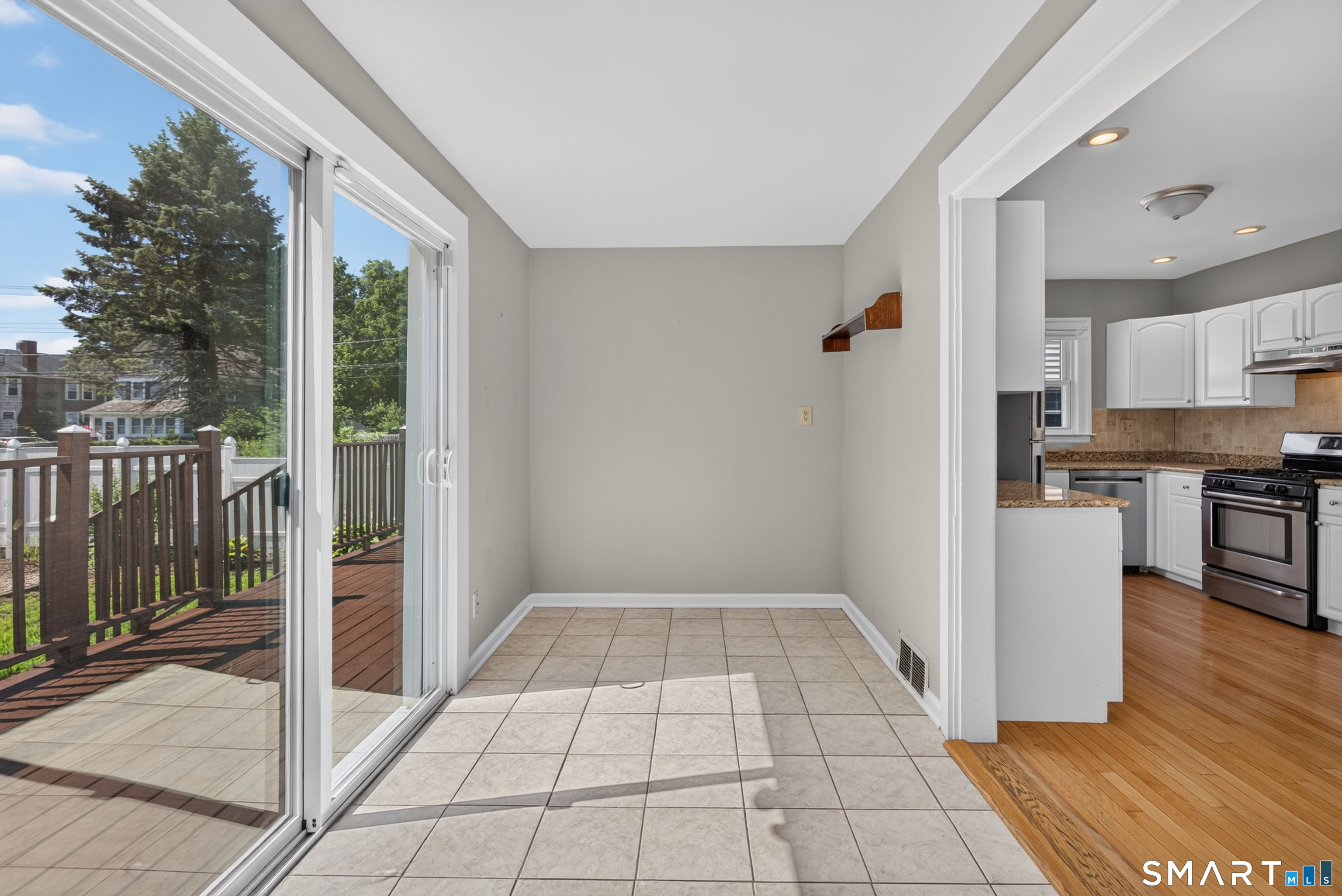 511 Thompson Avenue East Haven CT 06512