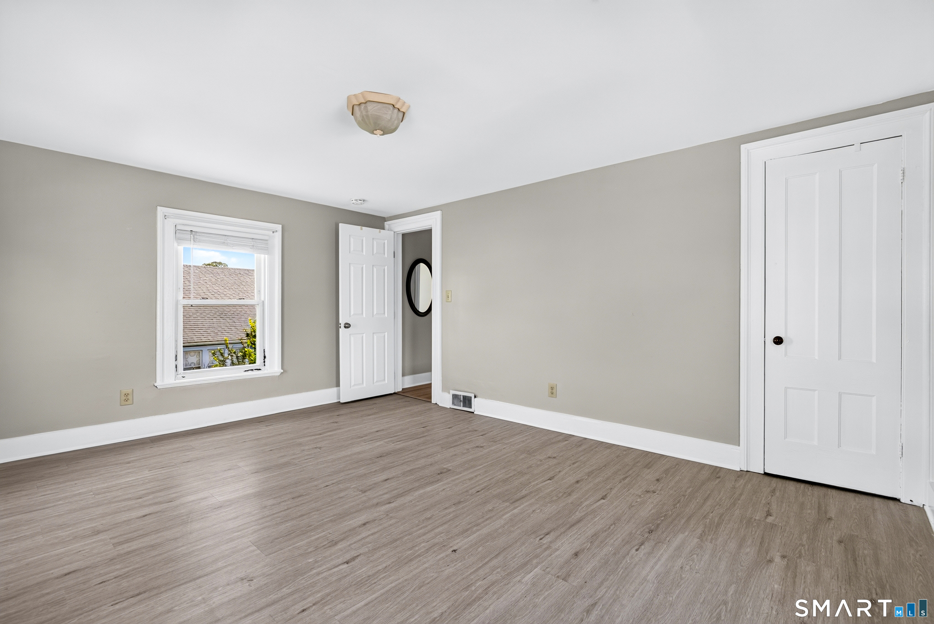 511 Thompson Avenue East Haven CT 06512