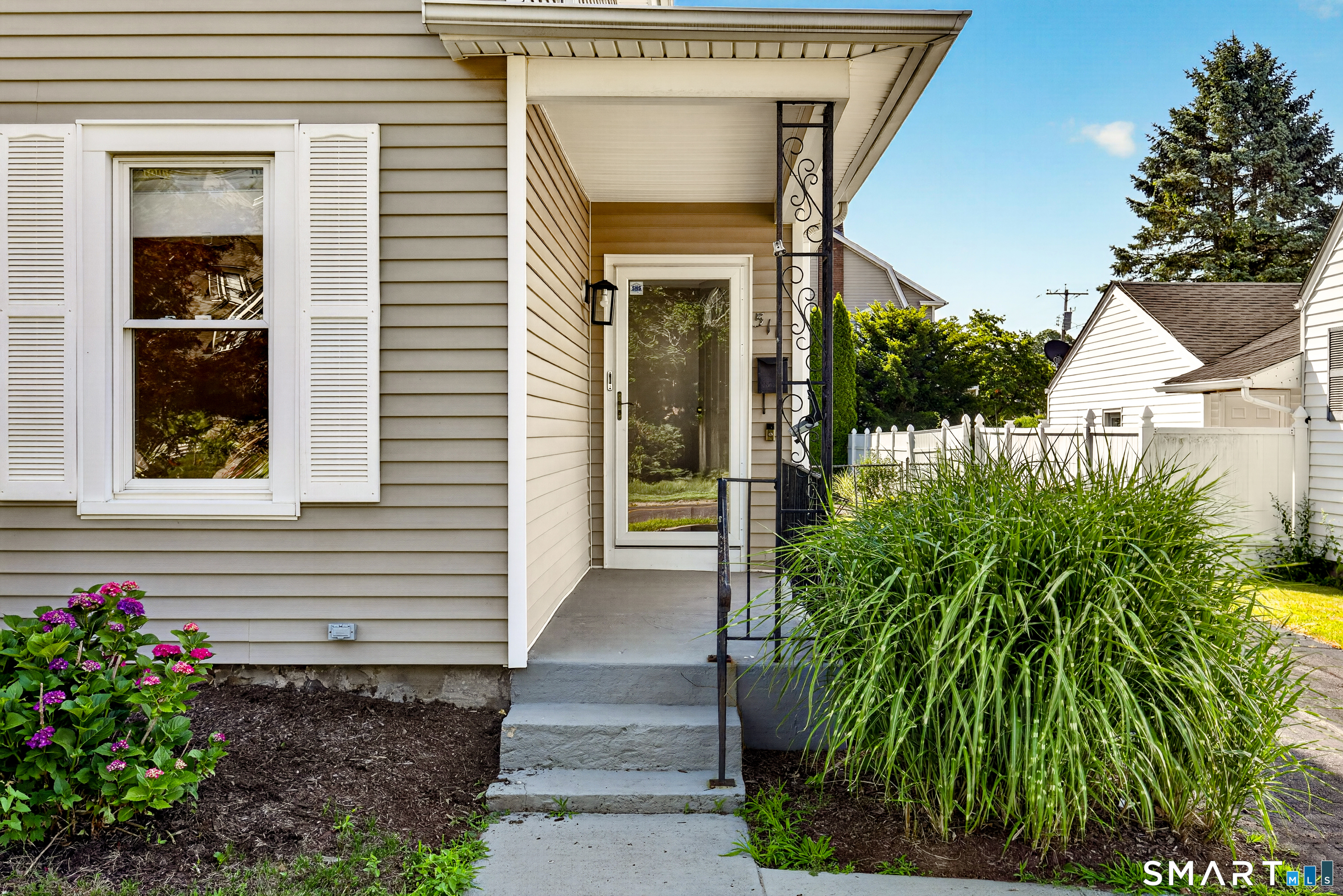 511 Thompson Avenue East Haven CT 06512