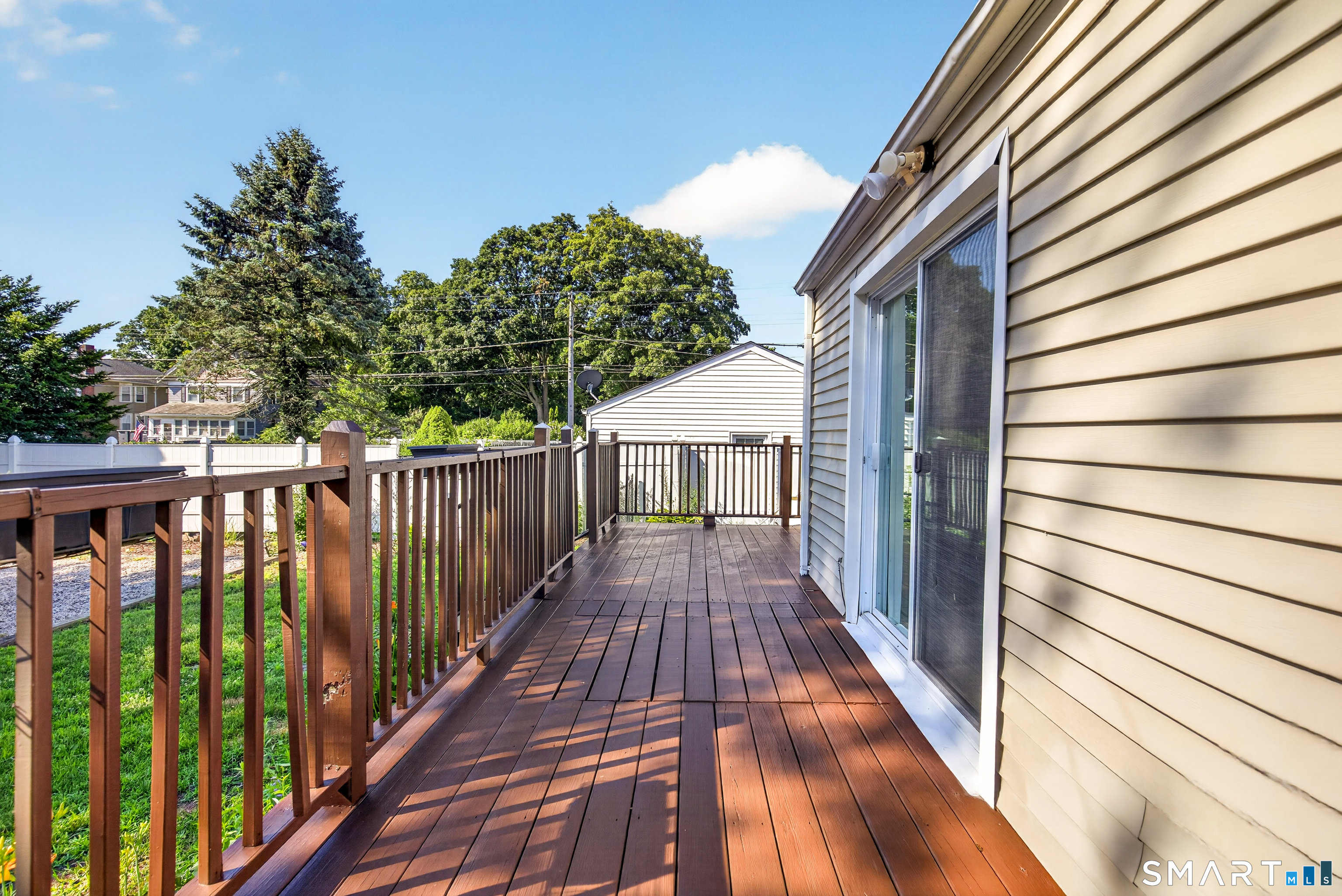 511 Thompson Avenue East Haven CT 06512