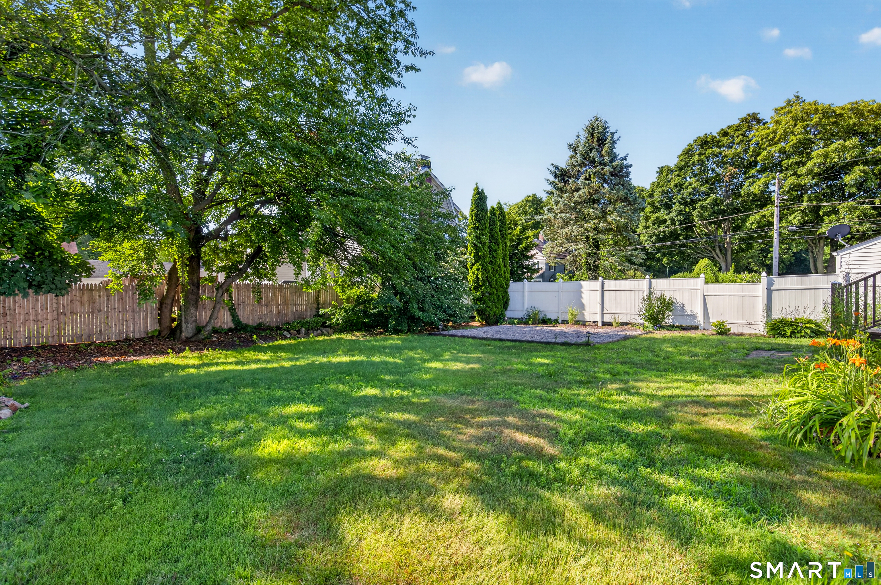 511 Thompson Avenue East Haven CT 06512
