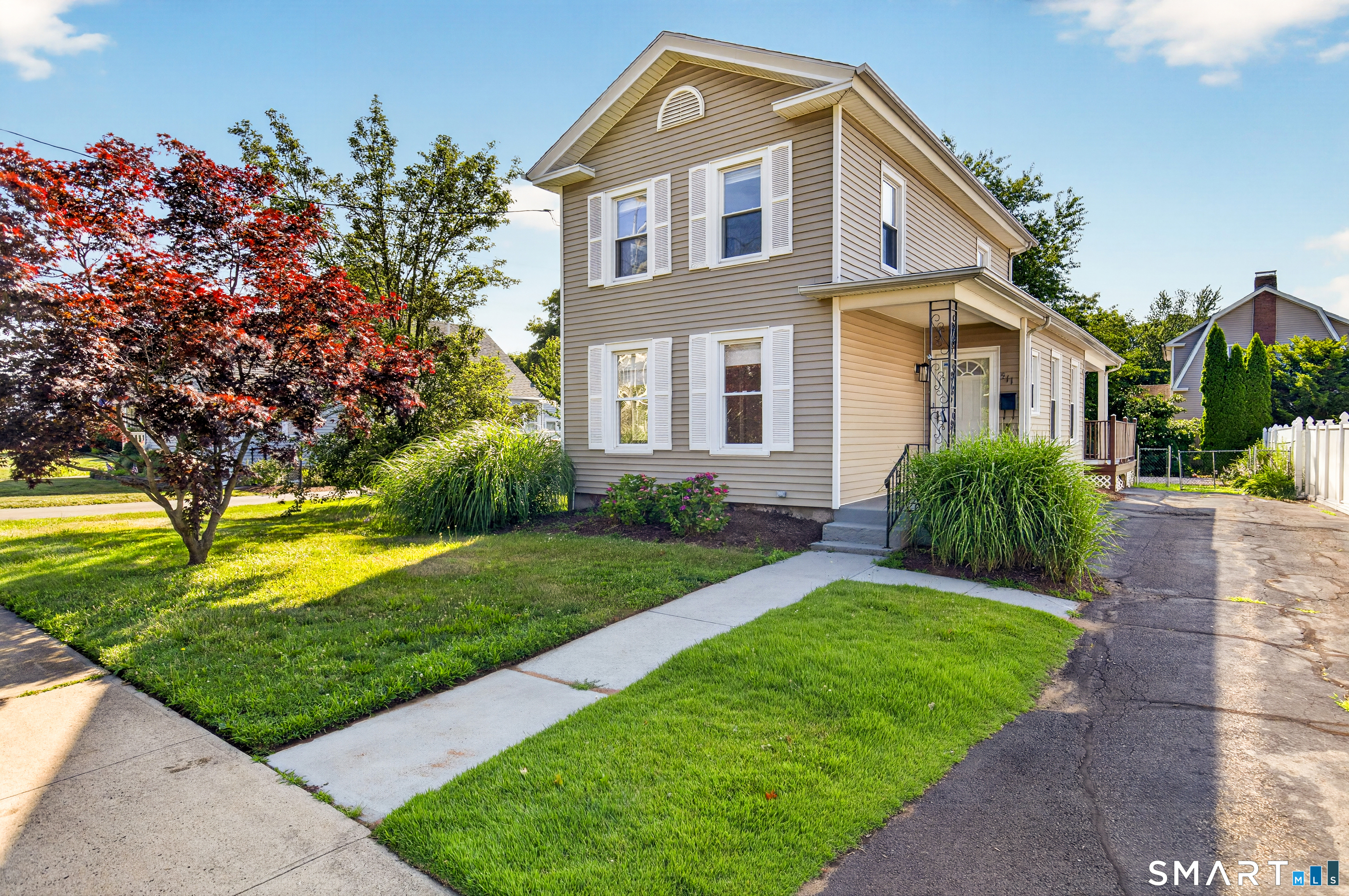 511 Thompson Avenue East Haven CT 06512