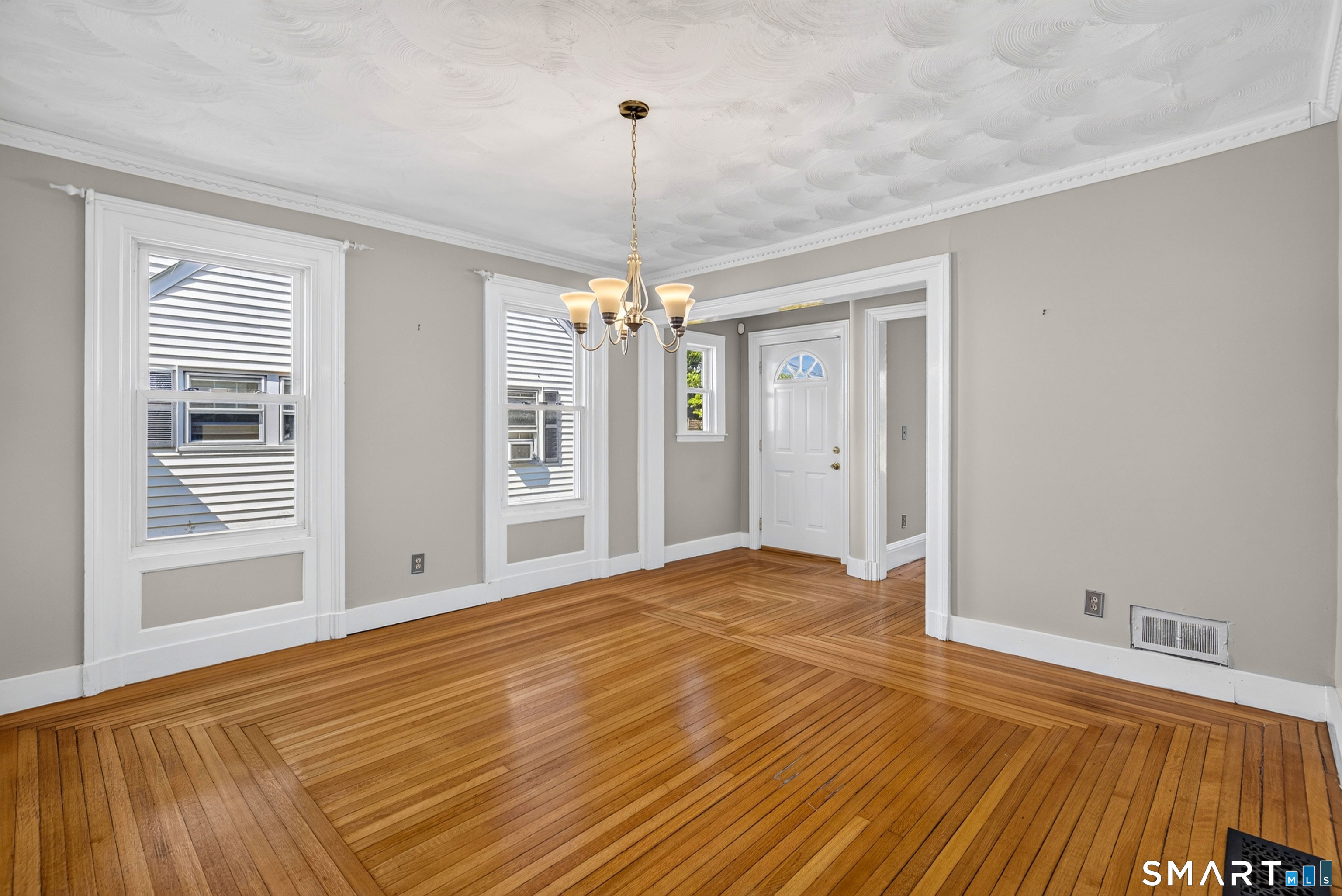 511 Thompson Avenue East Haven CT 06512