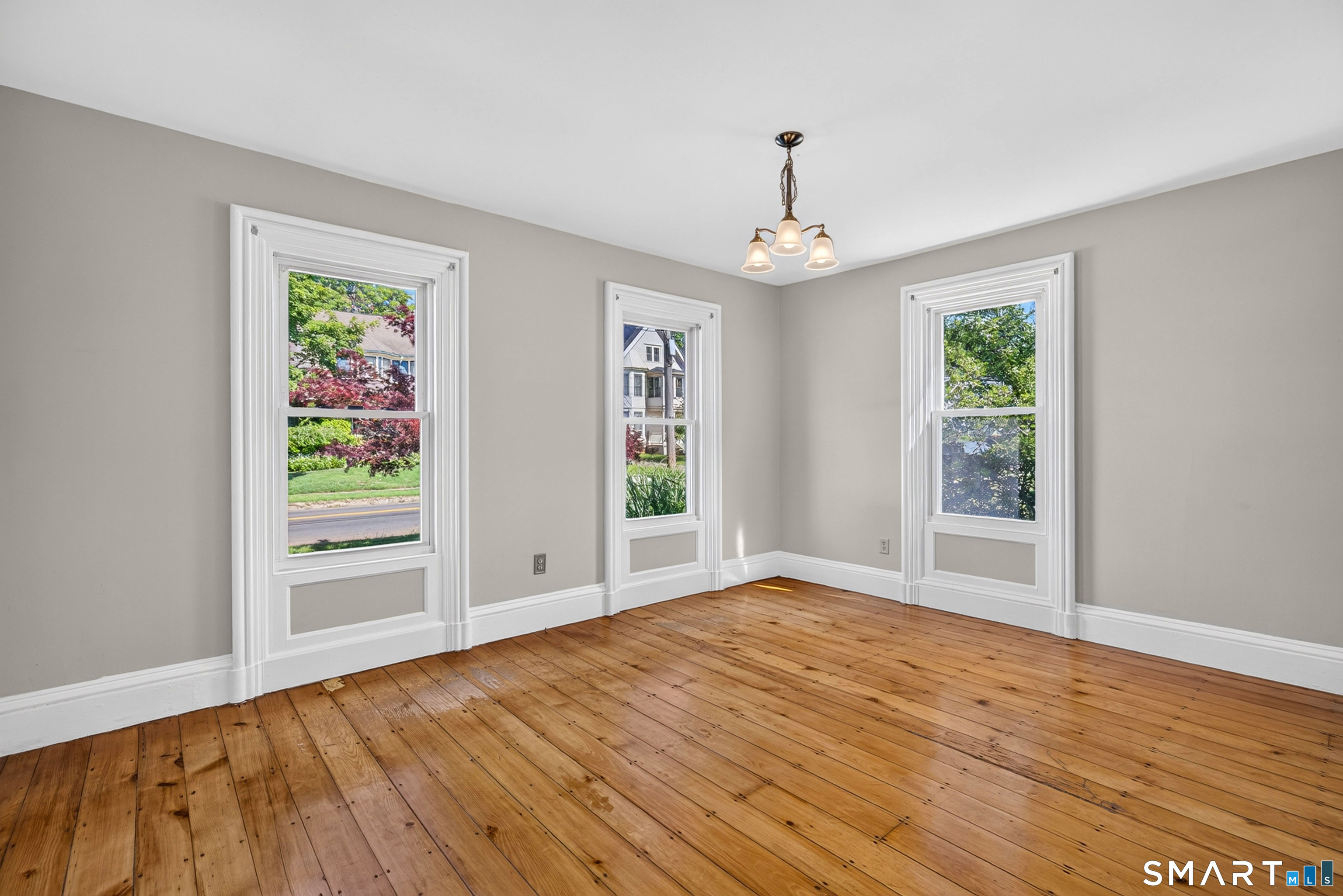 511 Thompson Avenue East Haven CT 06512