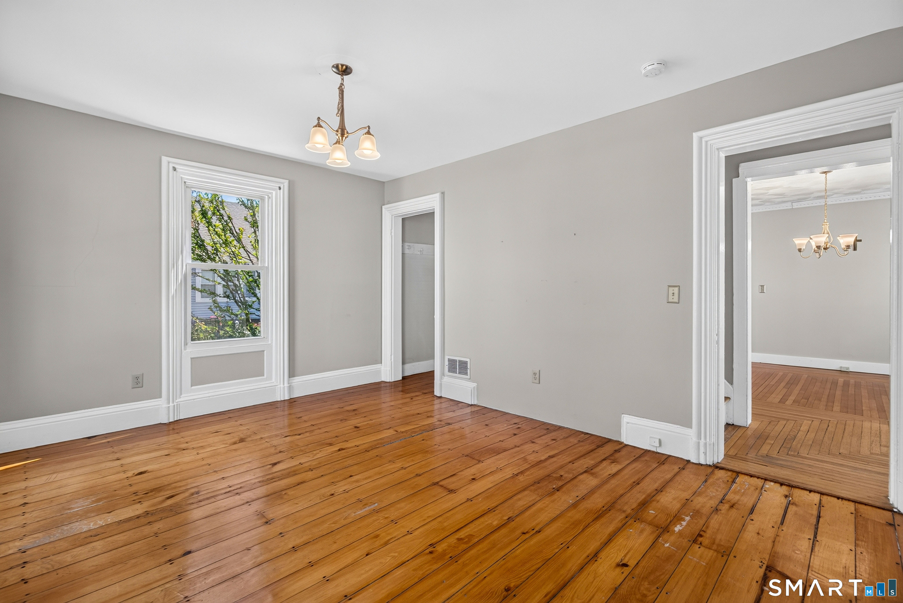 511 Thompson Avenue East Haven CT 06512