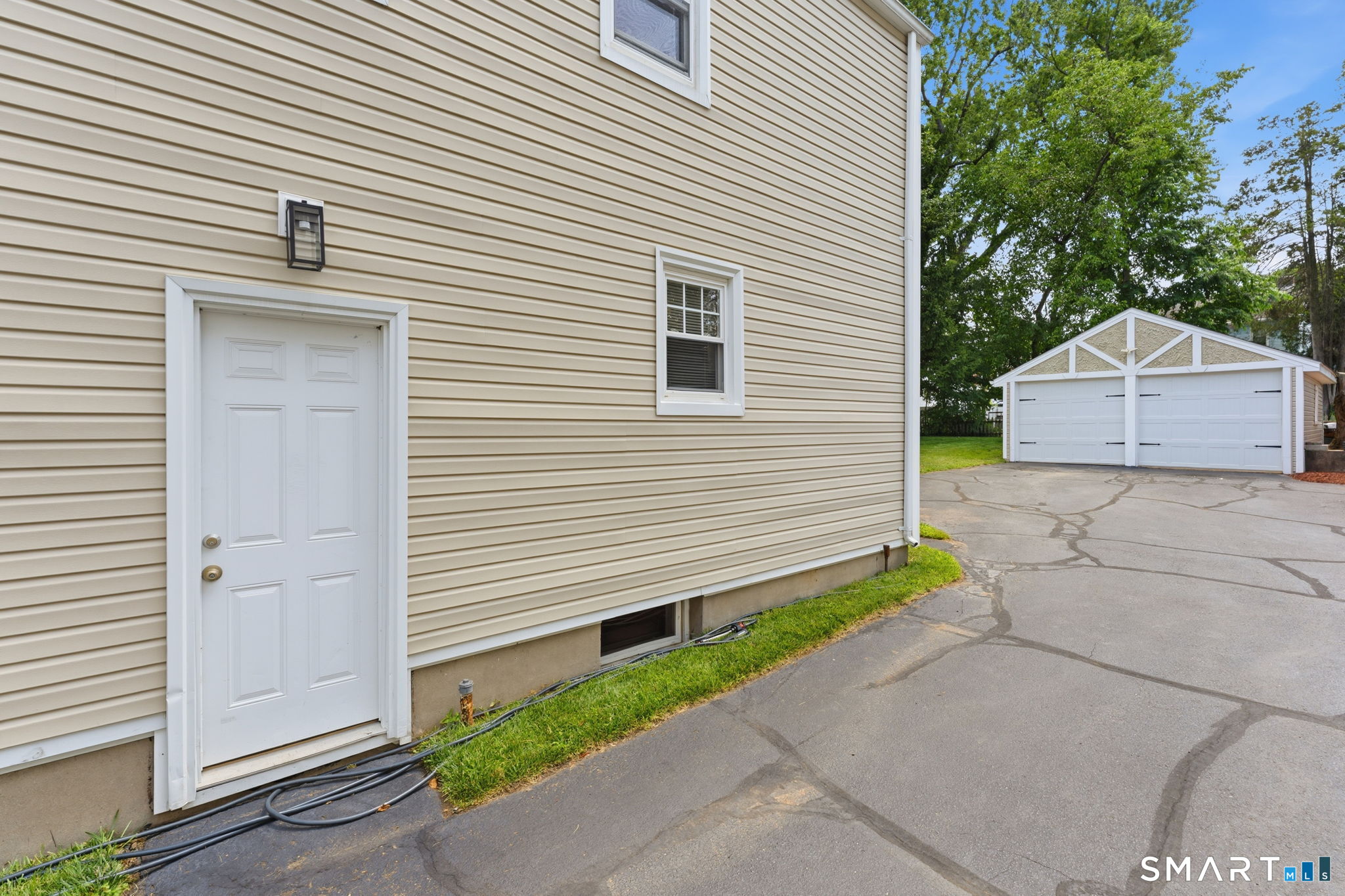 9 Carmel Street Hartford CT 06106