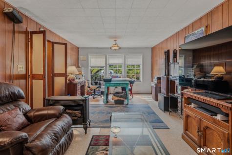 4 Marilyn Road Waterford CT 06385