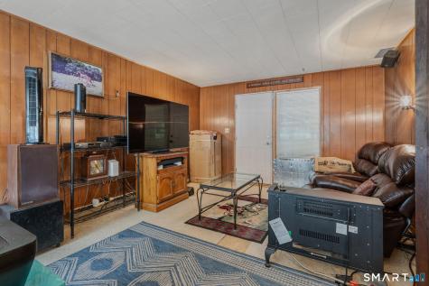 4 Marilyn Road Waterford CT 06385