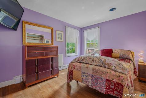 4 Marilyn Road Waterford CT 06385