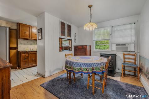 4 Marilyn Road Waterford CT 06385