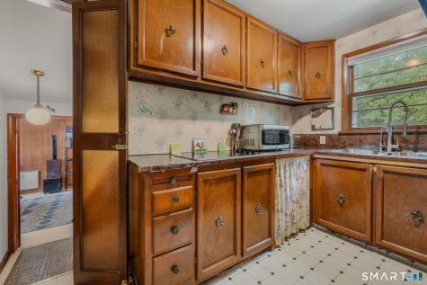 4 Marilyn Road Waterford CT 06385