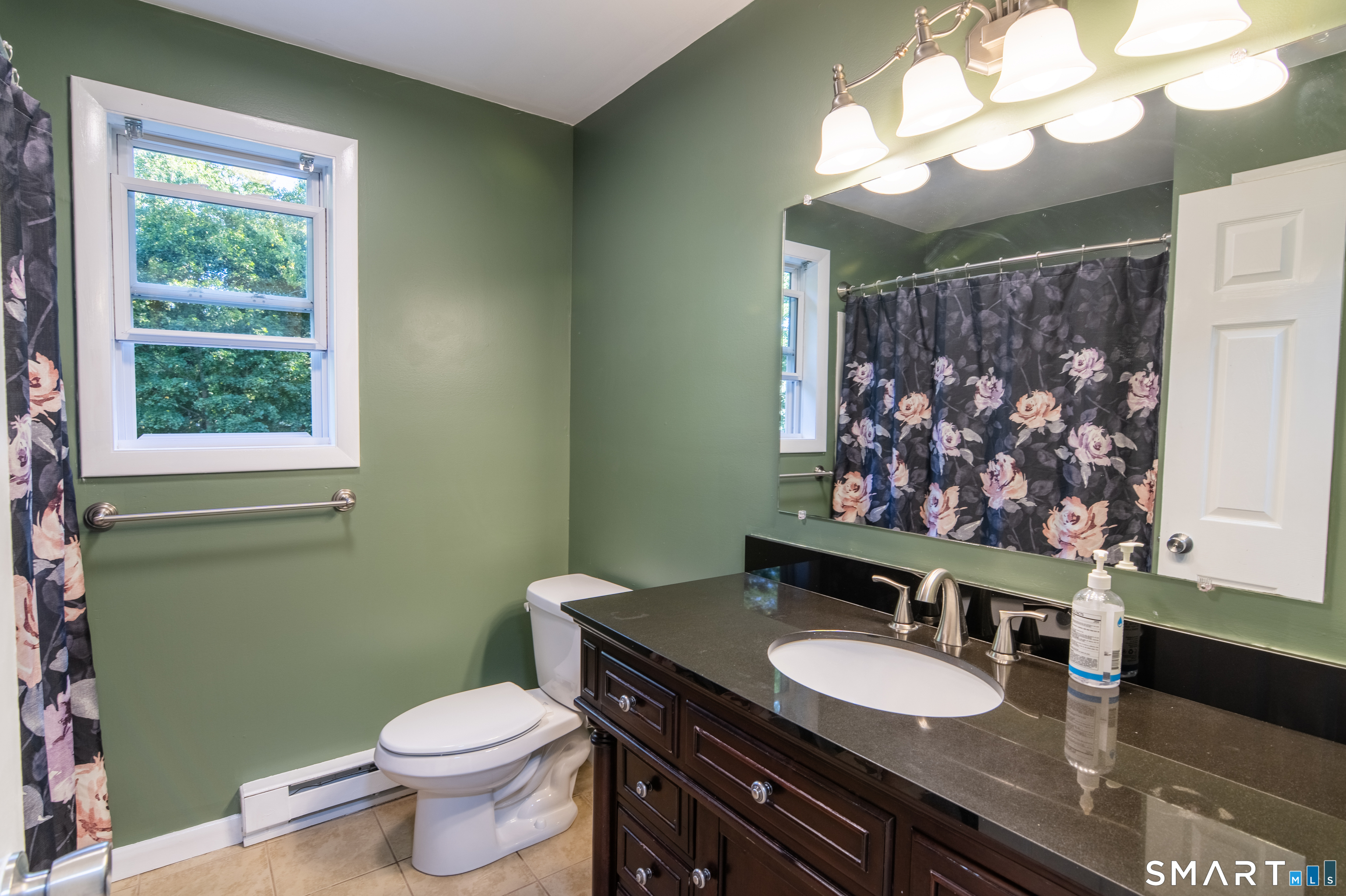 27 New York Road Montville CT 06370