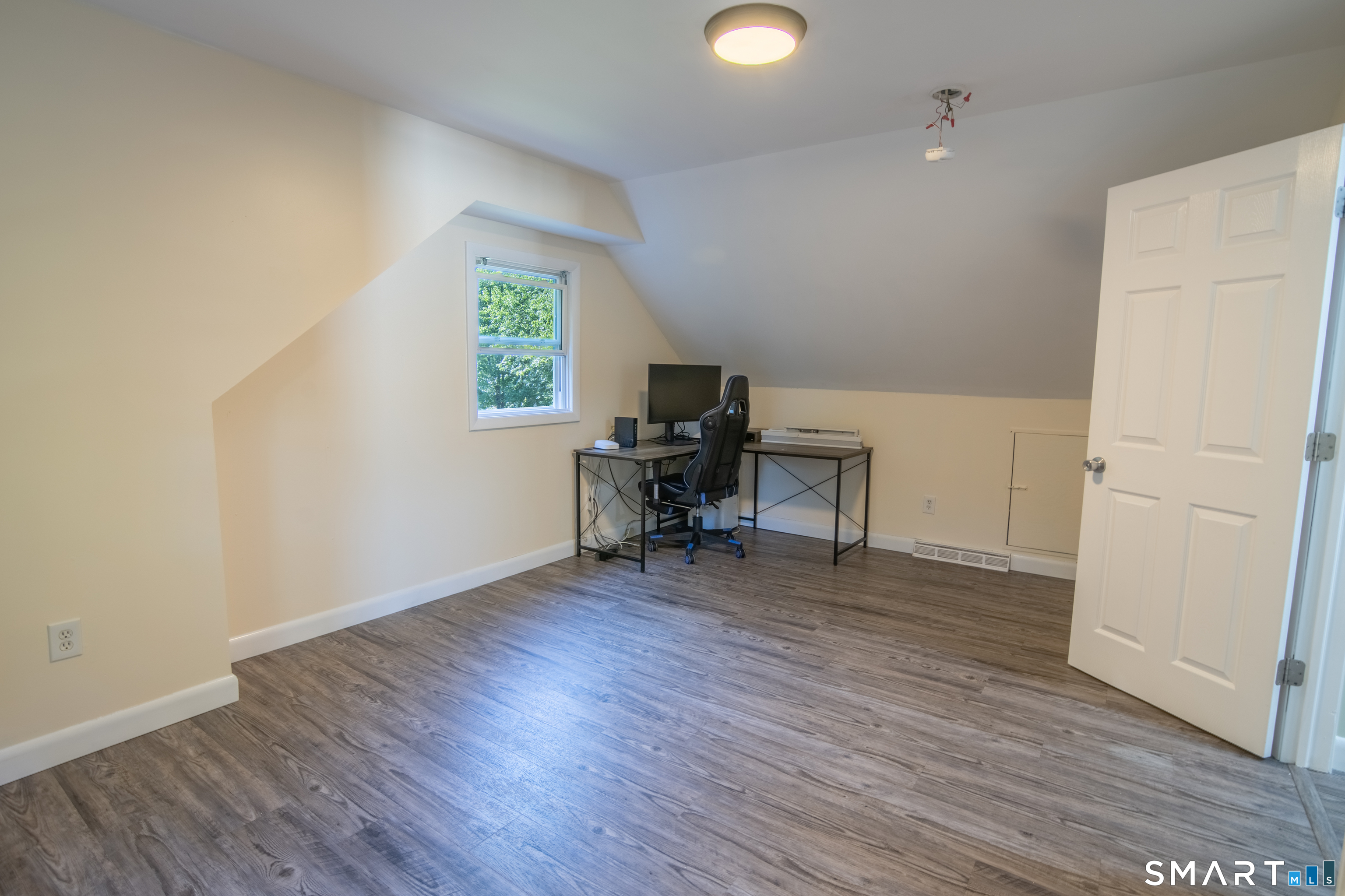 27 New York Road Montville CT 06370