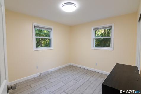 27 New York Road Montville CT 06370