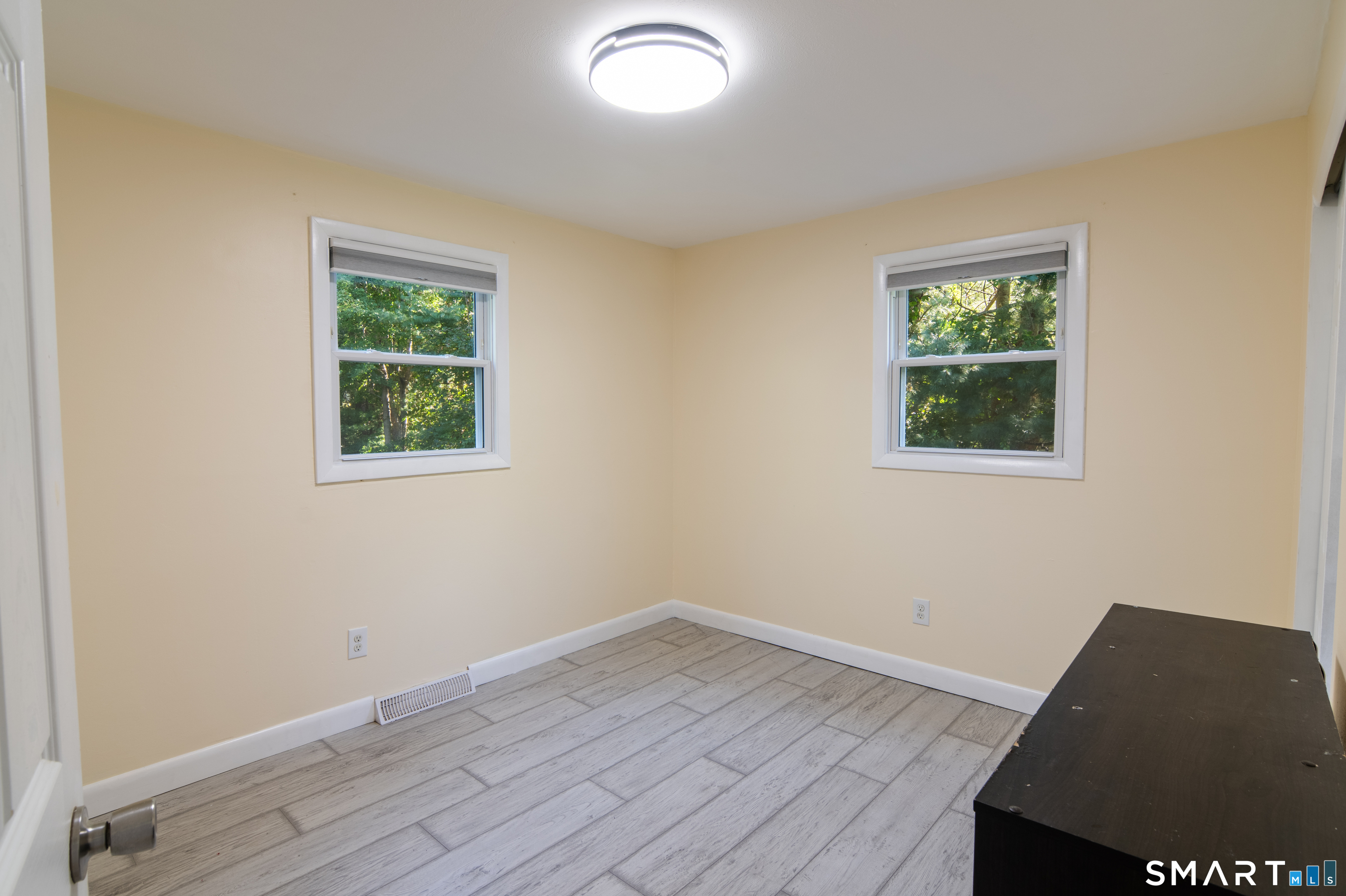 27 New York Road Montville CT 06370