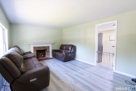 27 New York Road Montville CT 06370