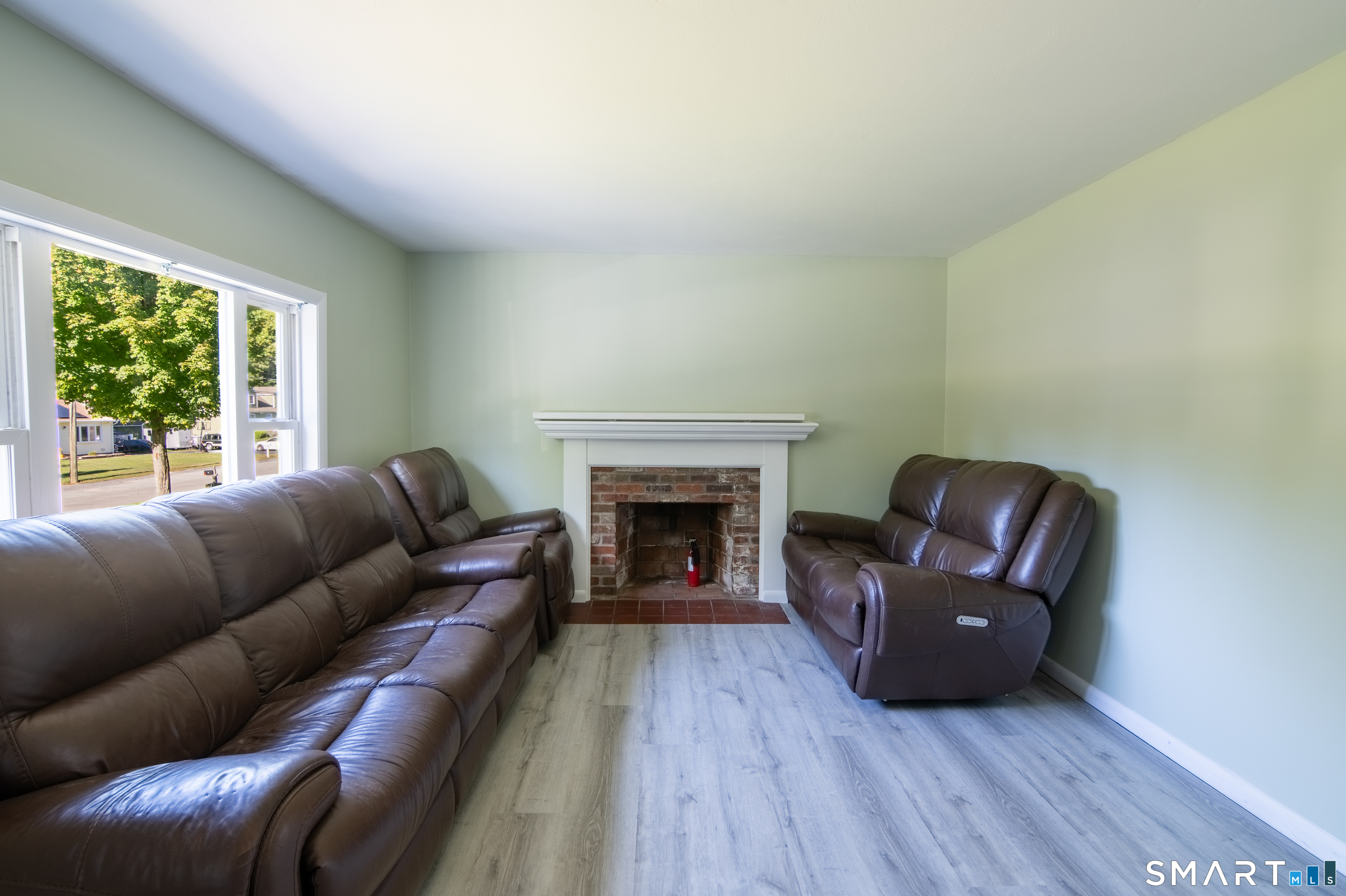 27 New York Road Montville CT 06370