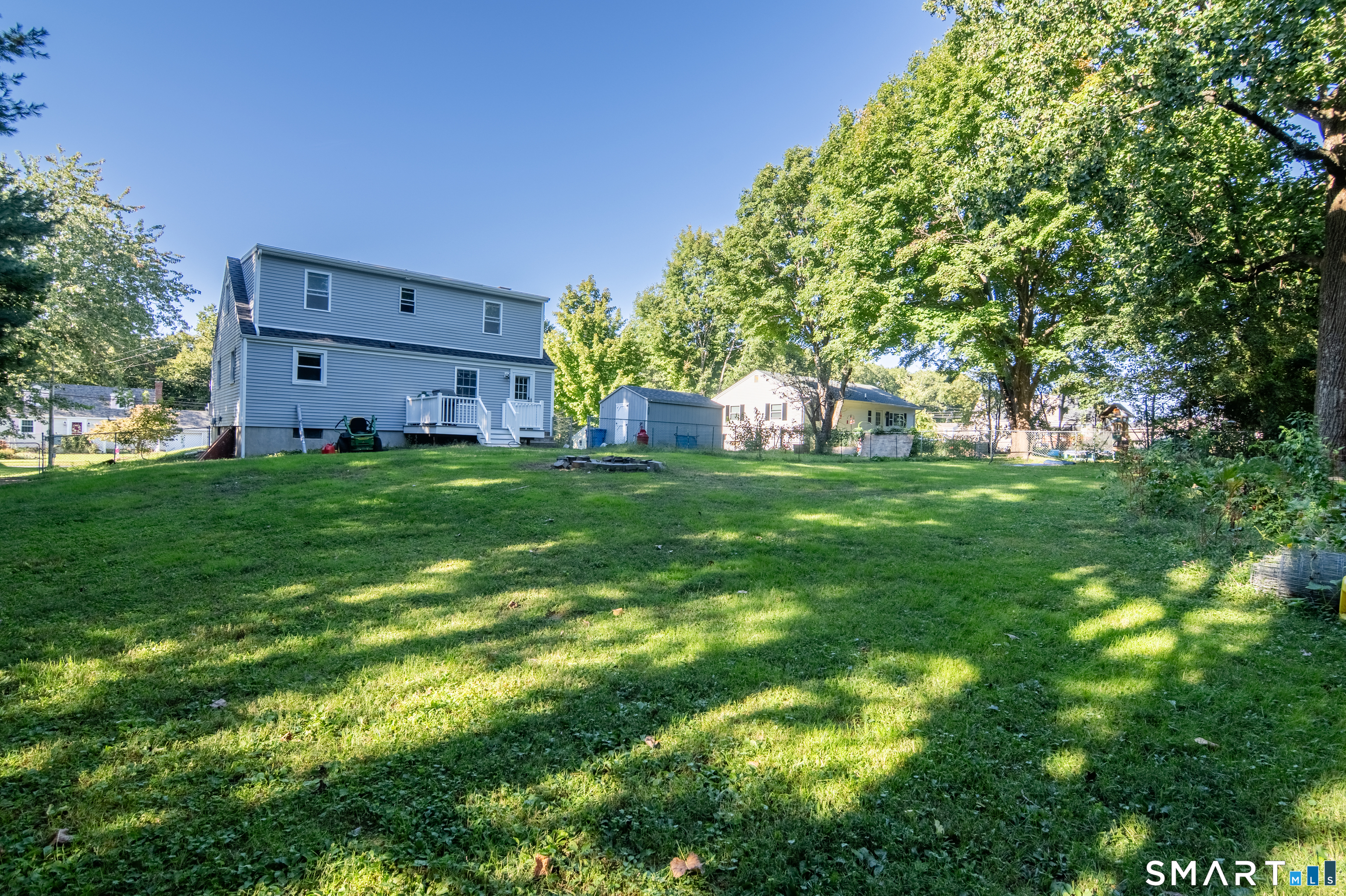 27 New York Road Montville CT 06370