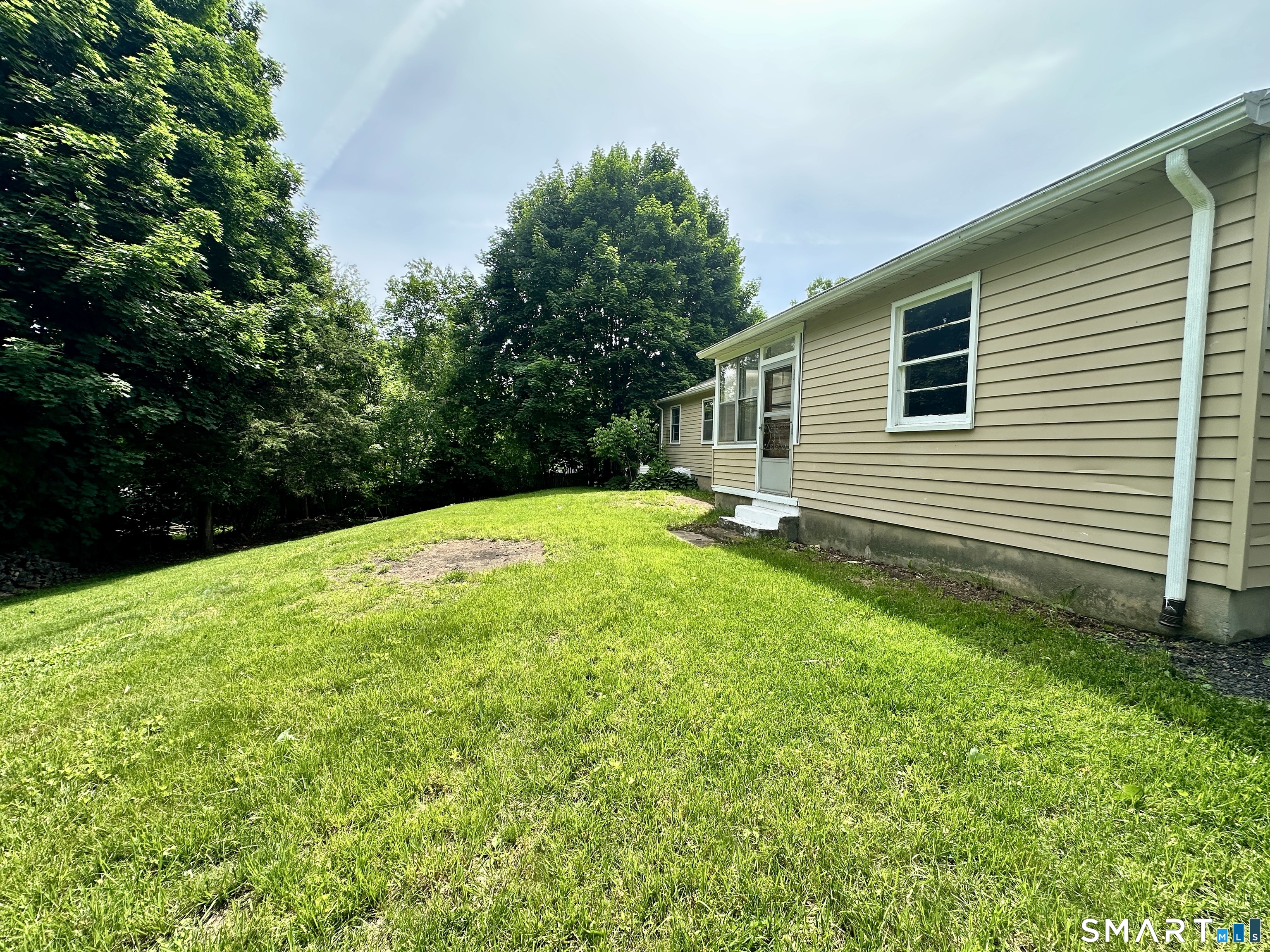 1 Edward Avenue Enfield CT 06082