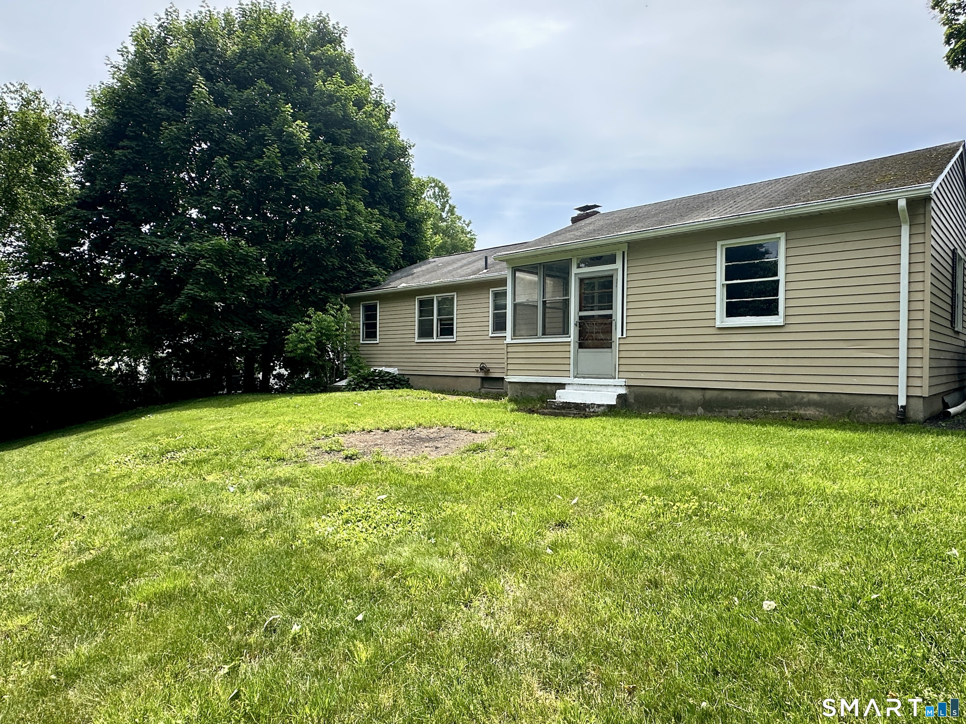 1 Edward Avenue Enfield CT 06082