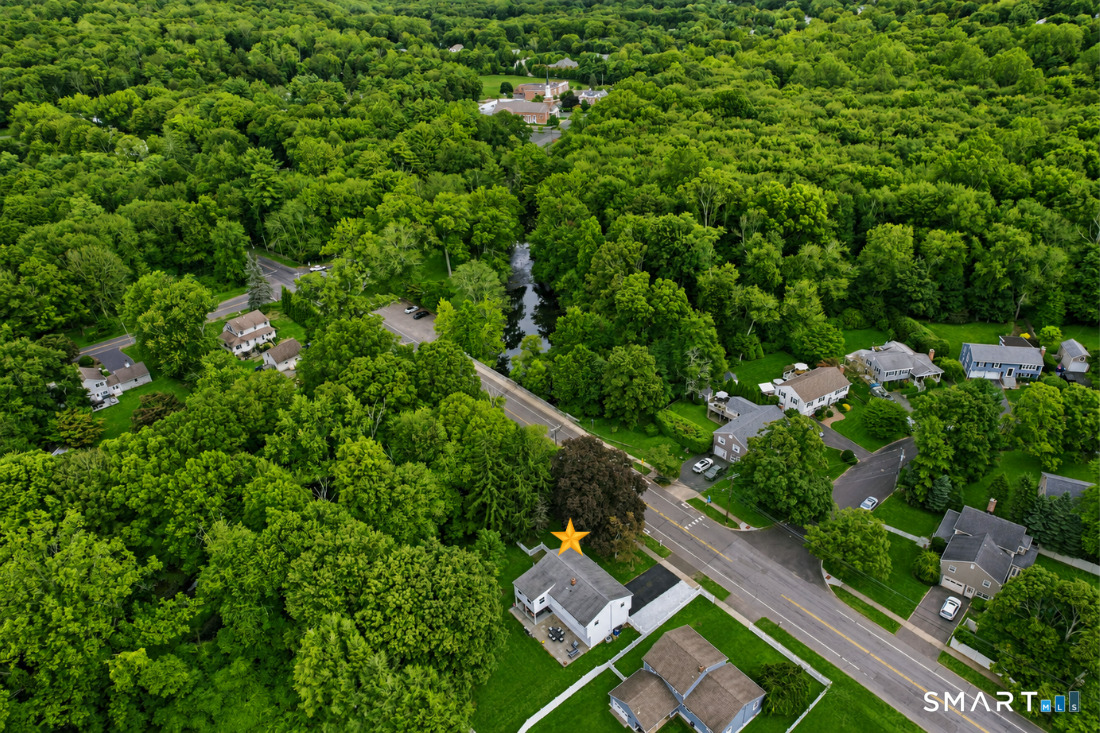 2465 Mill Plain Road Fairfield CT 06824