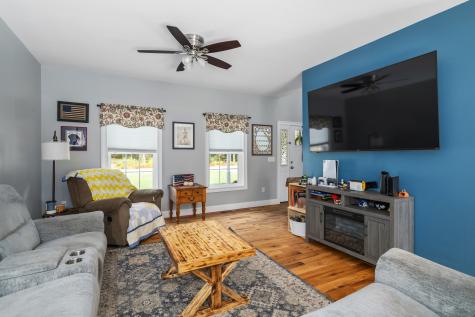 153 Wauregan Road Canterbury CT 06331