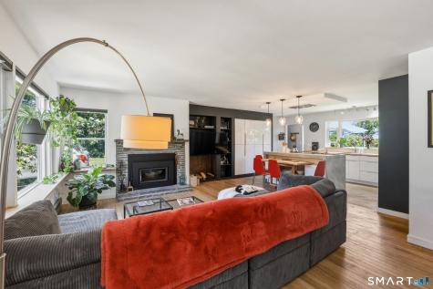 24 Crown Street Trumbull CT 06611