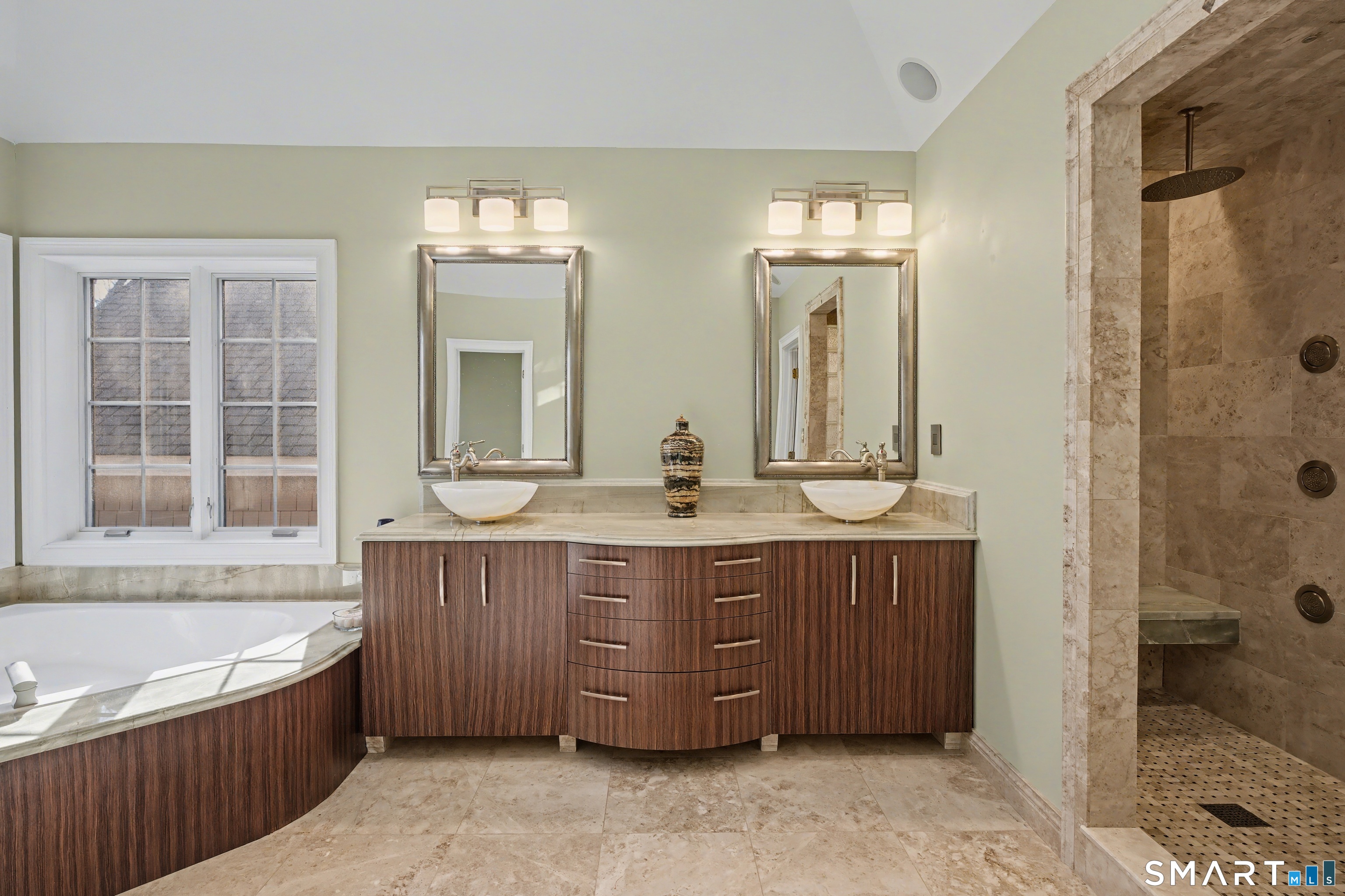 162 Britiani Road Southbury CT 06488