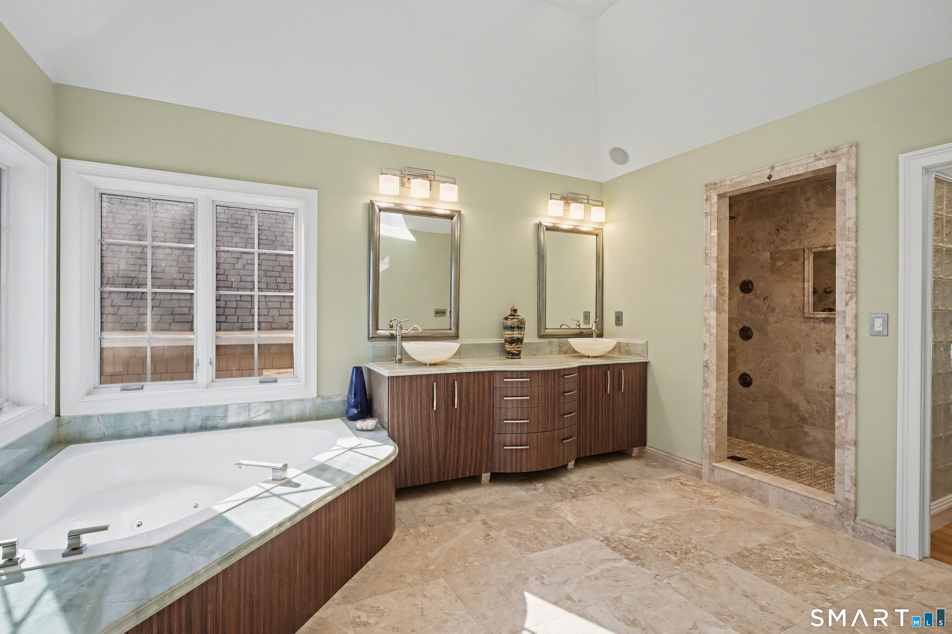 162 Britiani Road Southbury CT 06488