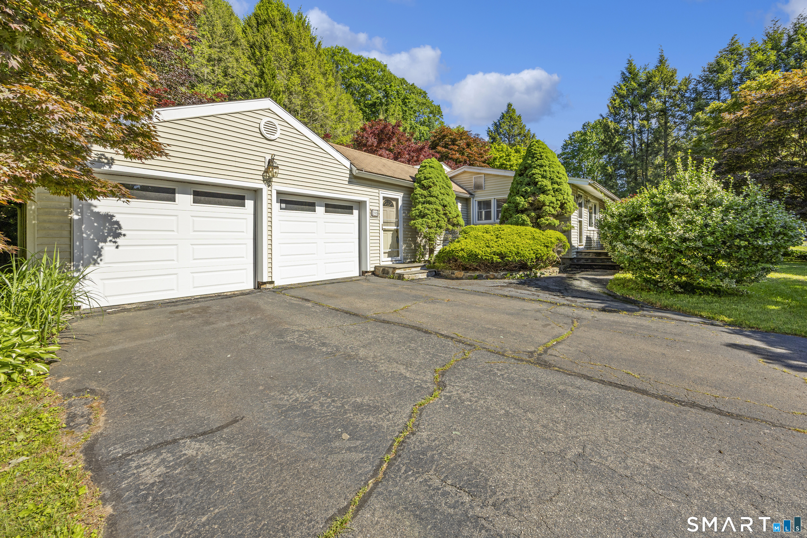 205 Mountain Road Cheshire CT 06410