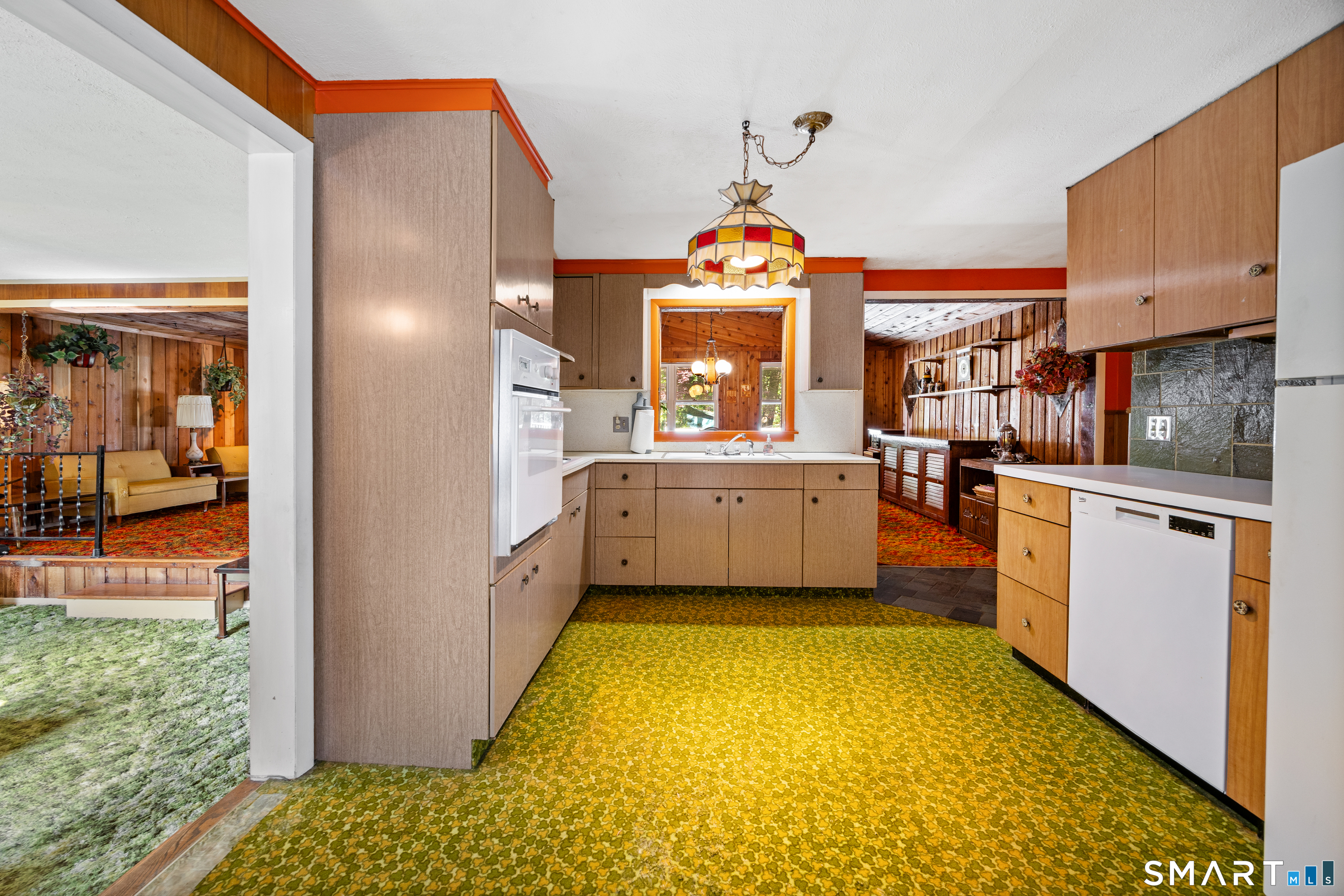 205 Mountain Road Cheshire CT 06410