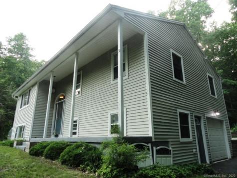 29 Snipsic Lake Road Ellington CT 06029