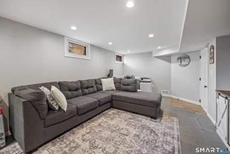 232 High Street Thomaston CT 06787