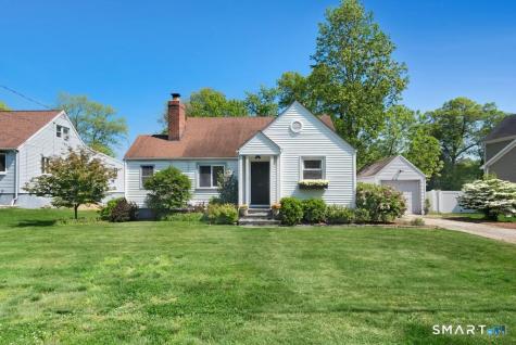 22 Country Lane Trumbull CT 06611