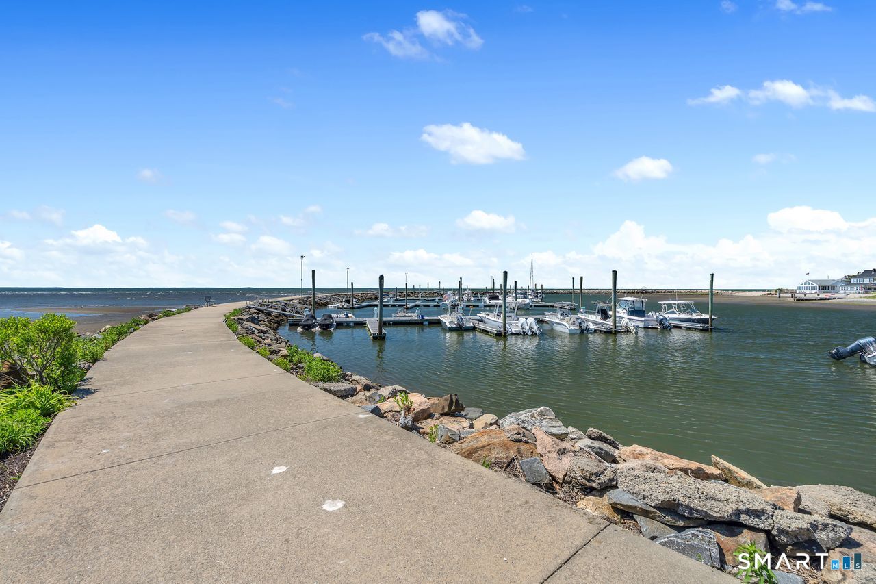 8 Owaneco Trail Old Saybrook CT 06475
