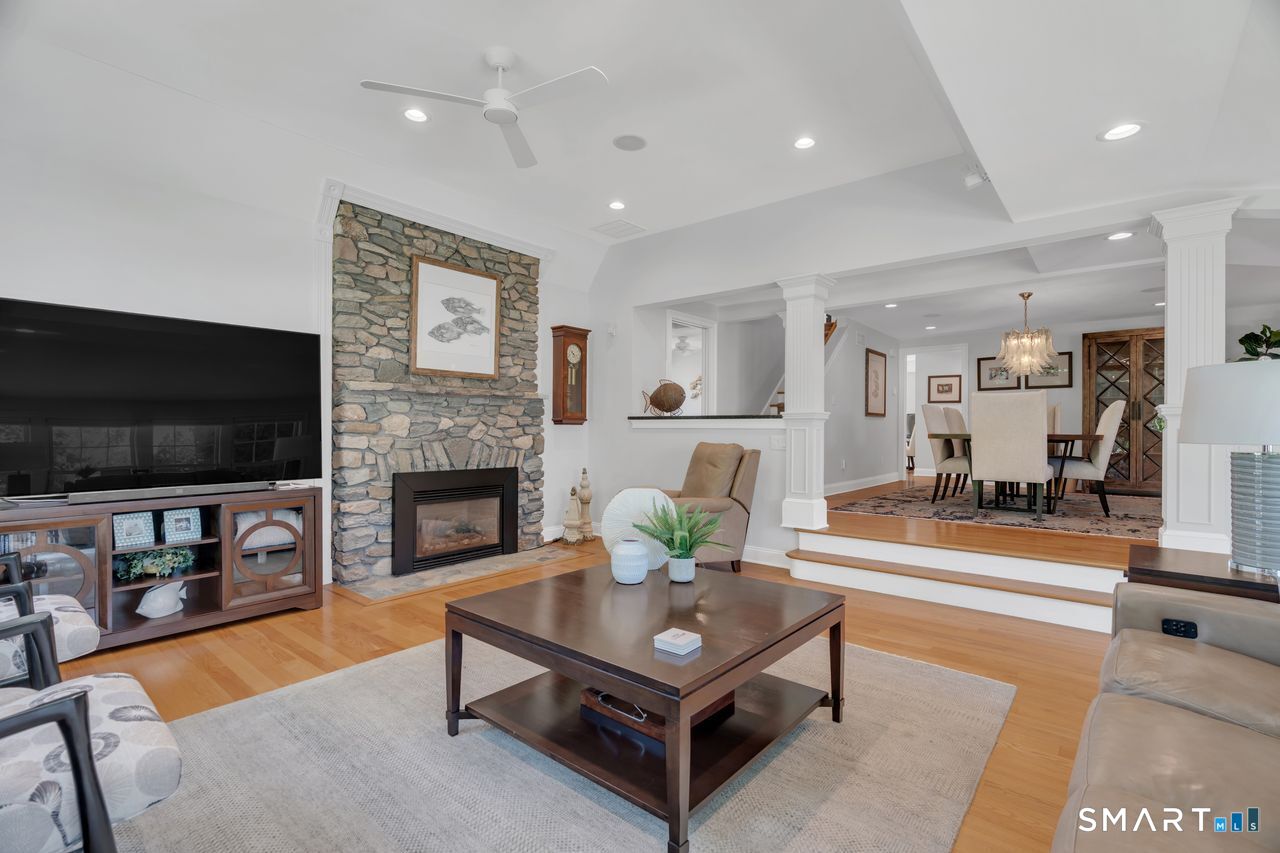 8 Owaneco Trail Old Saybrook CT 06475