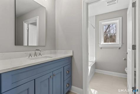 8 Twin Valley Road East Lyme CT 06333
