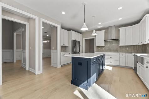 8 Twin Valley Road East Lyme CT 06333