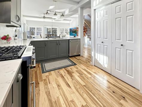 276 Niantic River Road Waterford CT 06385