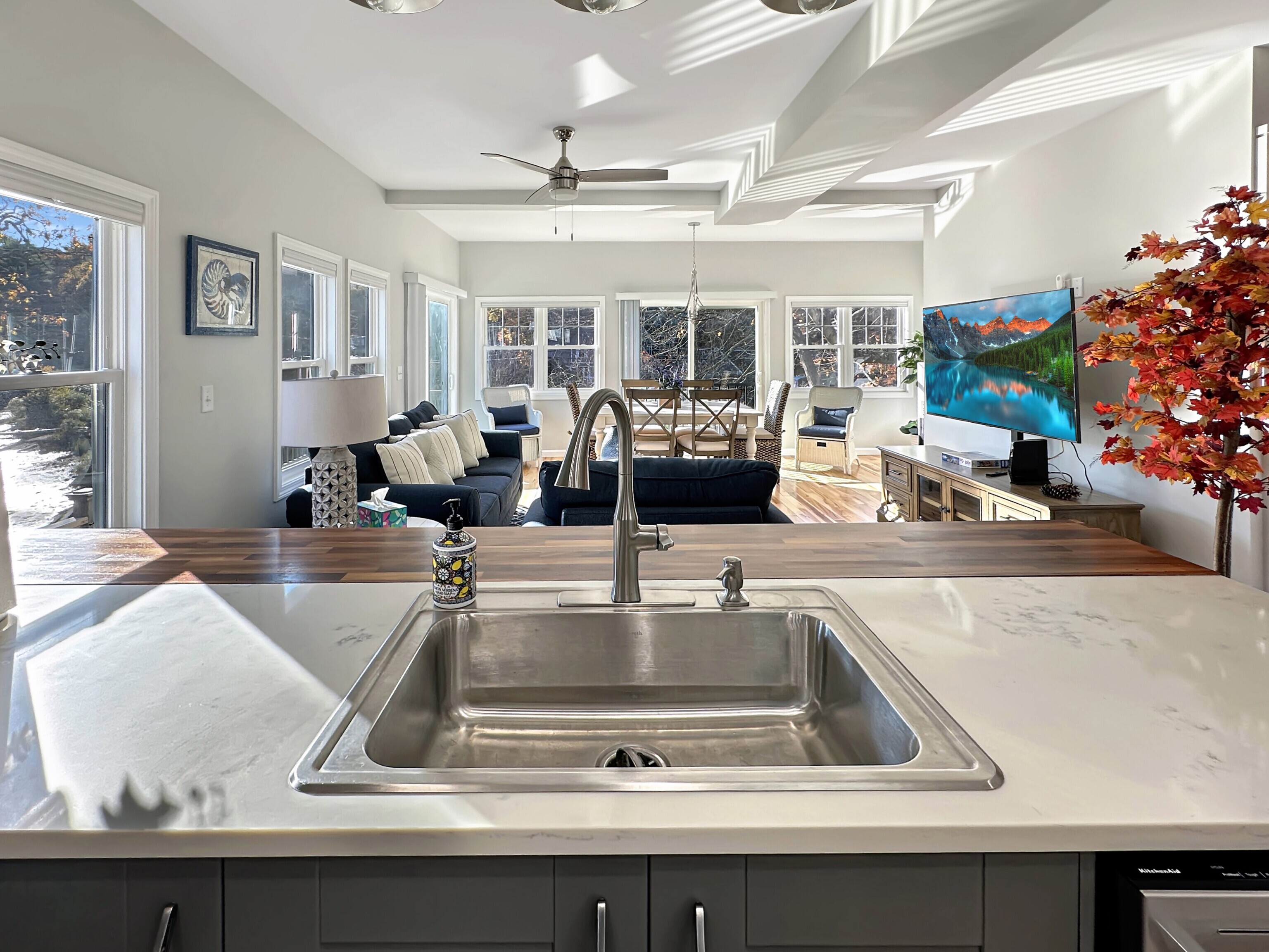 276 Niantic River Road Waterford CT 06385