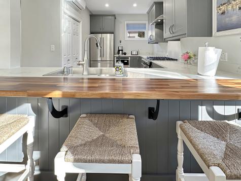 276 Niantic River Road Waterford CT 06385