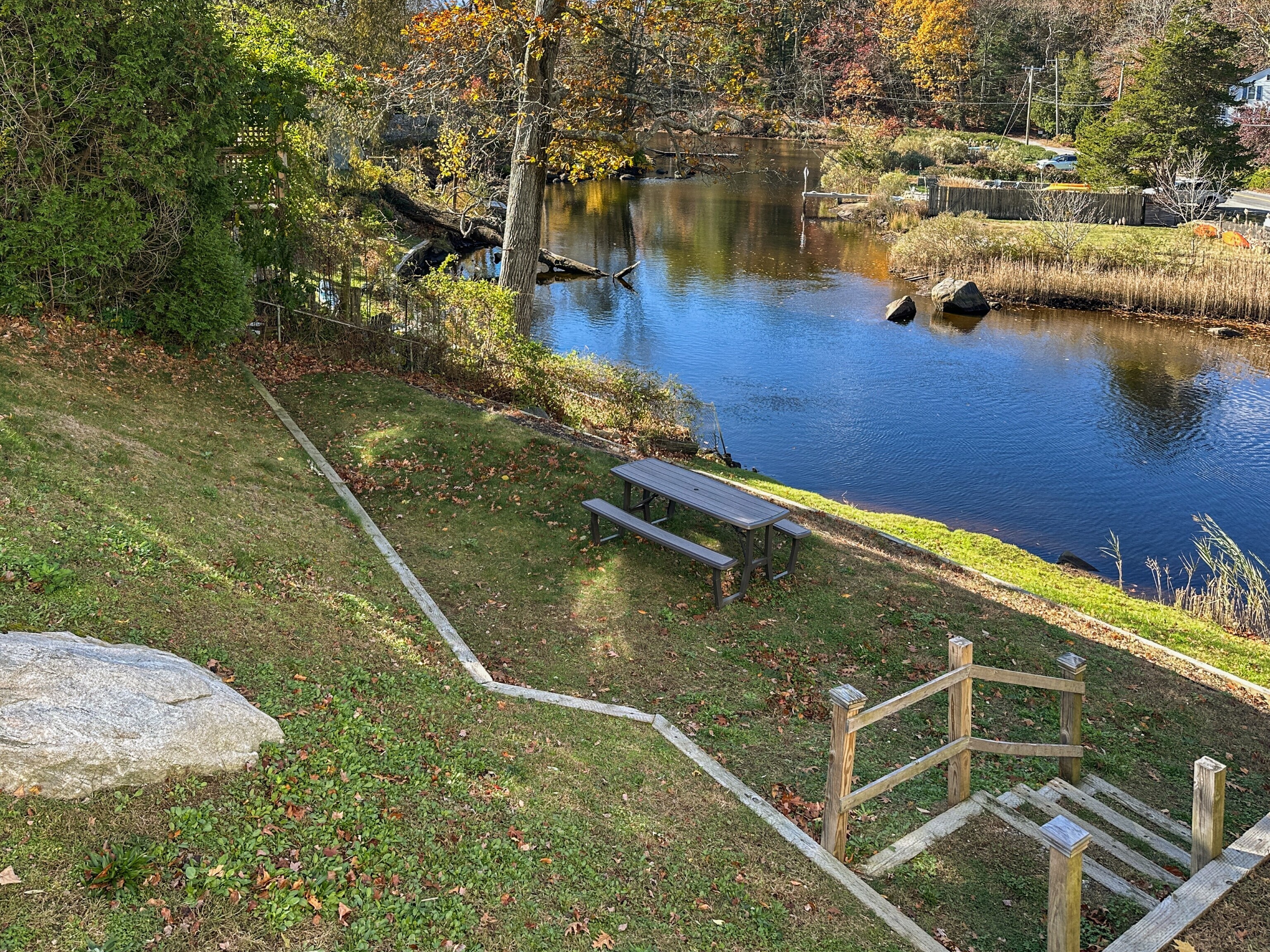 276 Niantic River Road Waterford CT 06385